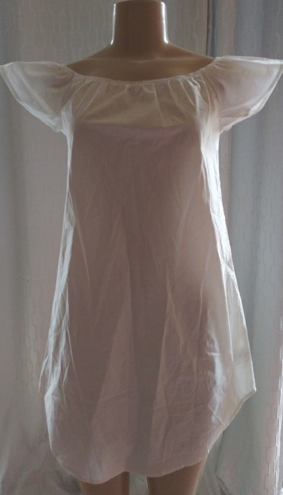 🍀NWT! Shinestar White top🍀